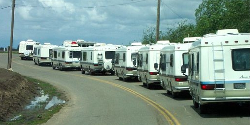 Aero Cruiser: A convoy on the way to a rally.